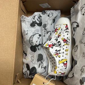 Mickey Mouse Native Jefferson size 5